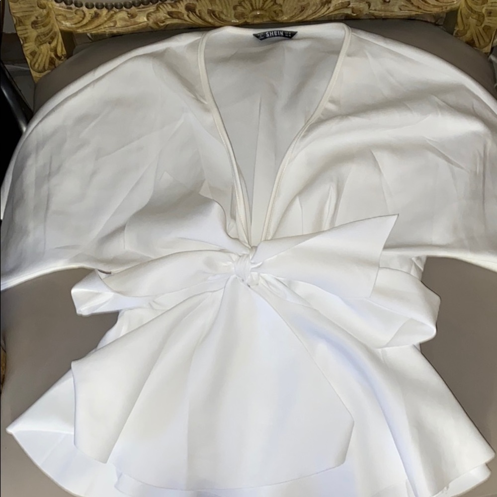 Tie short sleeve top